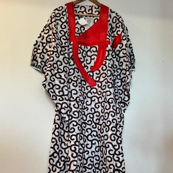 Robe traditionnelle avec motifs éléphants - Picture 1 of 4